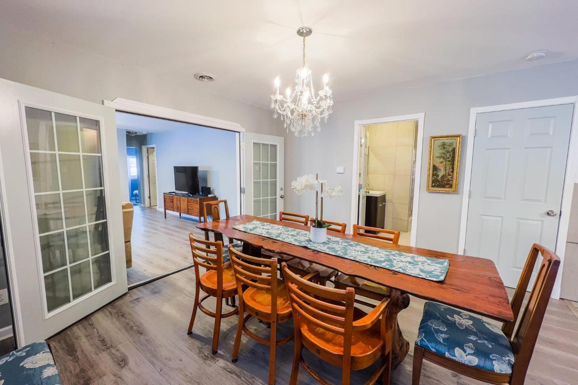 Large 6Br, 6 Bath In The City Of Niagara Falls Exterior photo