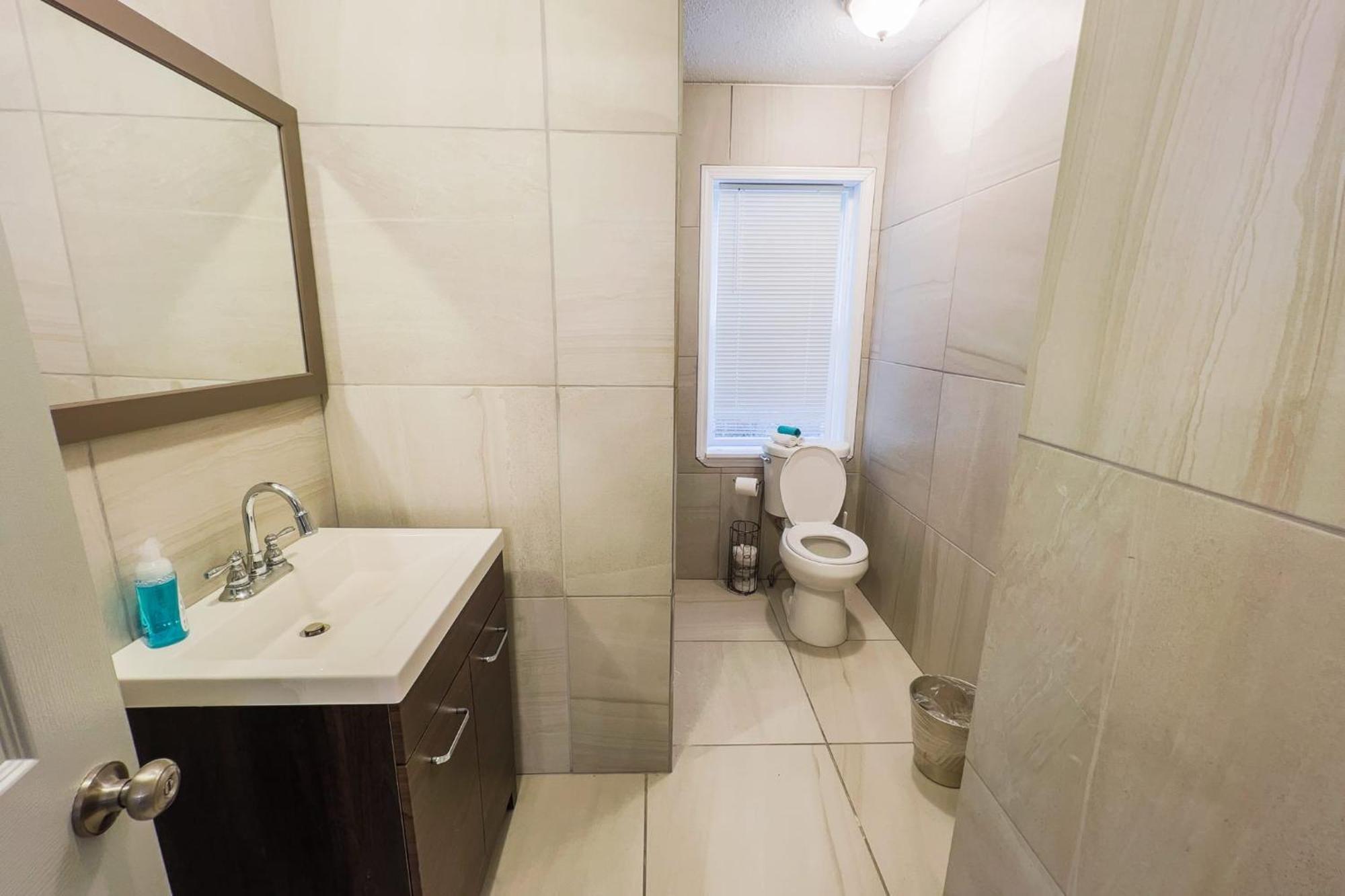 Large 6Br, 6 Bath In The City Of Niagara Falls Exterior photo